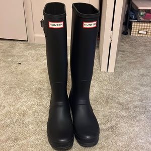 Black tall Hunter boots